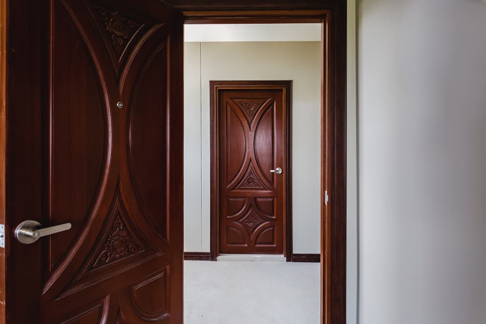 Descubra onde comprar portas de madeira na Zona Leste