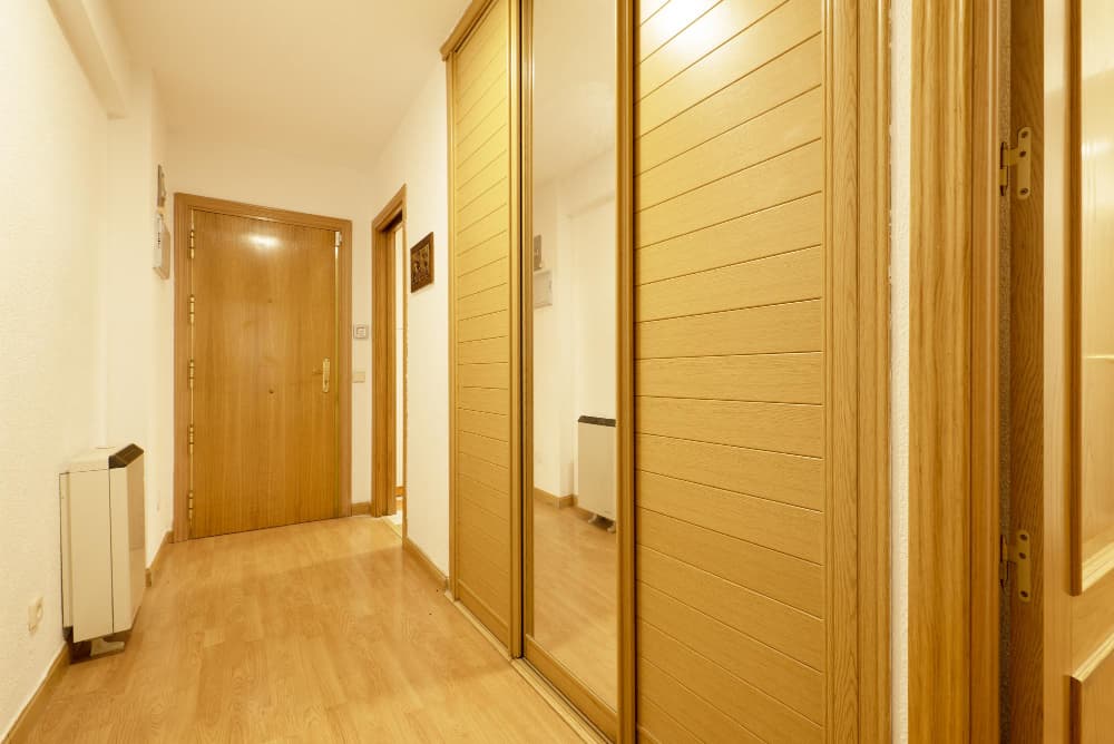 Trilhos para porta de correr