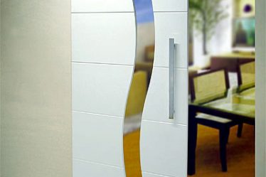 Portas de correr: quais os tipos e onde utilizá-los na decoração?